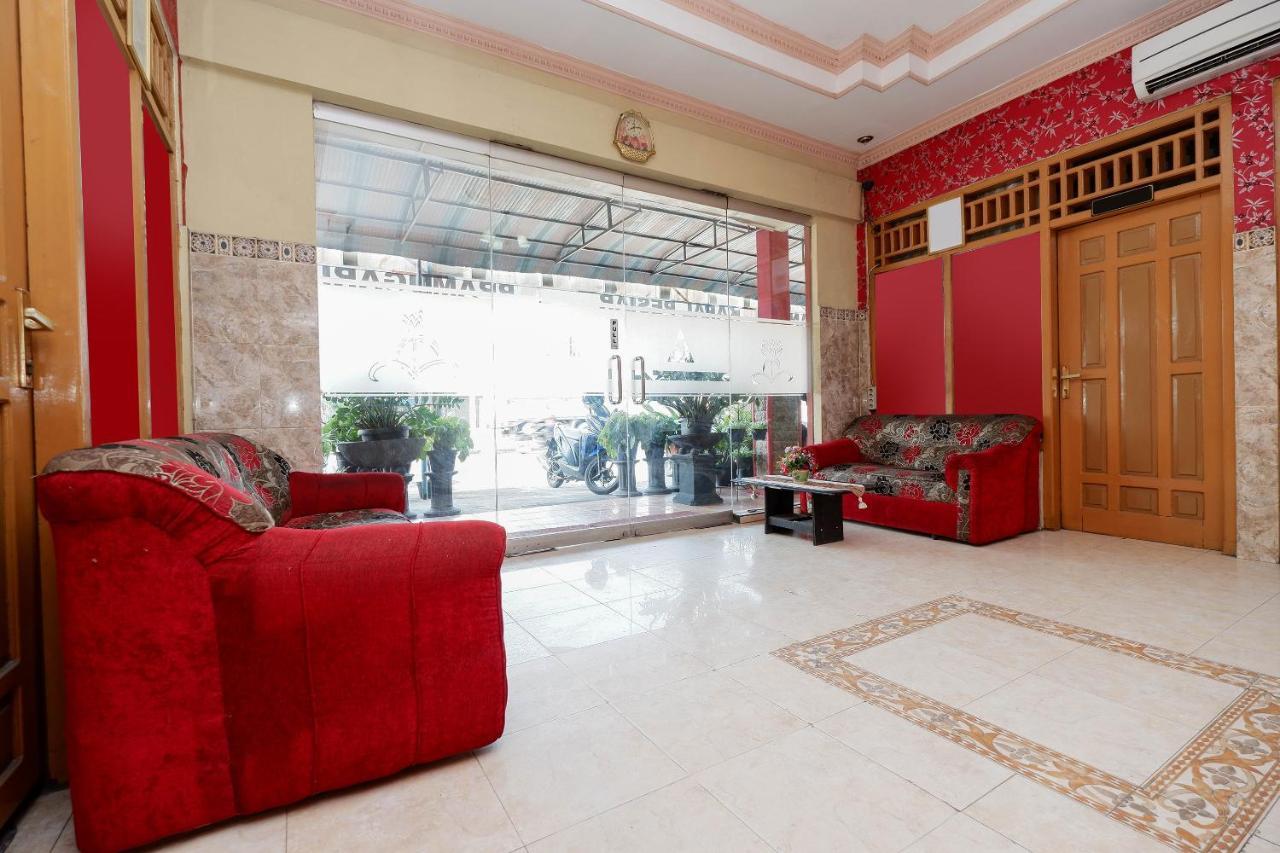 Reddoorz Near Rumah Sakit Ortopedi Dr Soeharso Solo Exterior foto
